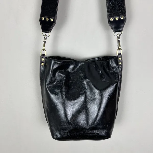 Hobo International Shoulder Bag Black Polished Leather‎ Bucket Brown Piping Trim - Image 4