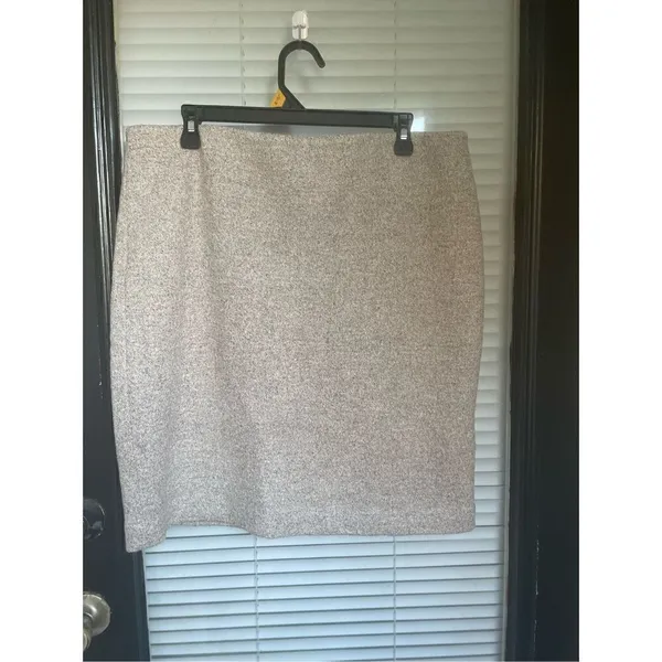 NWT Ann Taylor Silver Gray Shimmery Straight Pencil Skirt Size 14 Wool Blend - Image 15