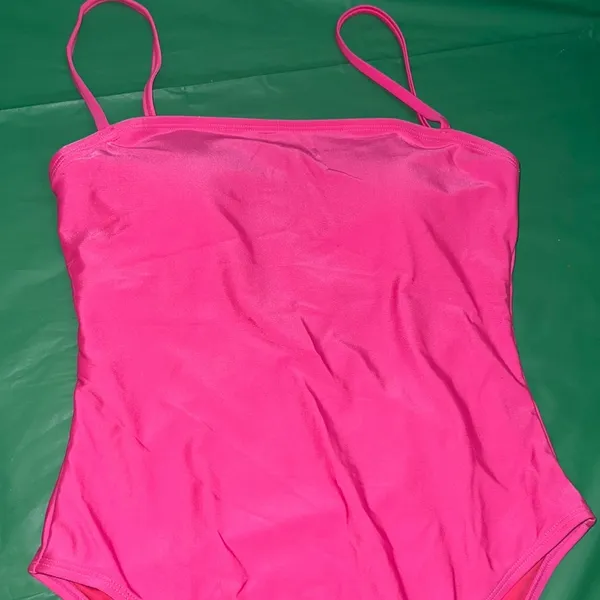 ⭐️ Swimsuit by one piece pink NWOT M - Image 2