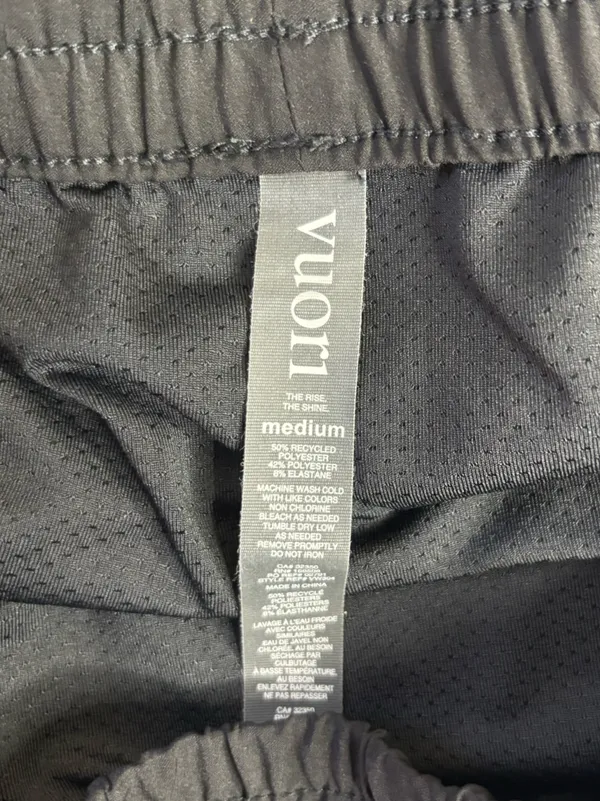 Vuori Clementine Short Black Watercolor Camo VW304 size medium - Image 3
