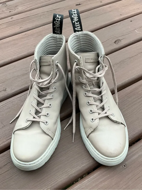 Dr. Martens Women's Lace-Up Boots  🍁 - Image 2