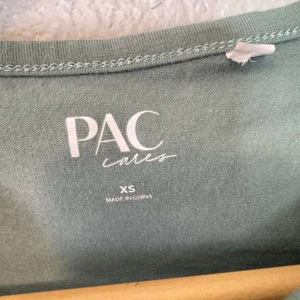 PAC Cares Long Sleeve Cutout Cropped Top Sage‎ Green Size XS - Image 4