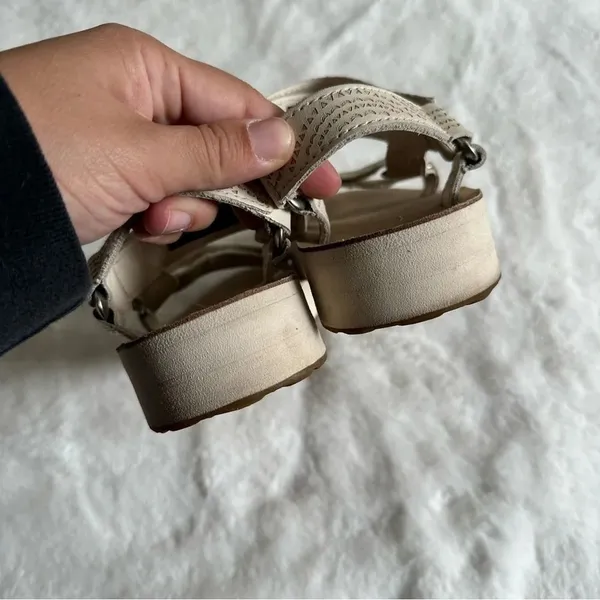 Teva Women’s Midform Universal Geometric Sandals Size 7 - Image 3