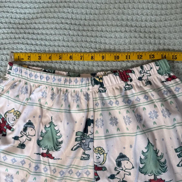 NWT Peanuts Pajama Set Womens Medium Snoopy Charlie Brown Lucy Sally Christmas - Image 11