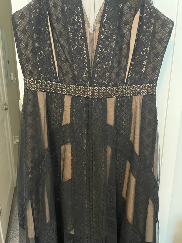 Black Formal Dress - Image 4