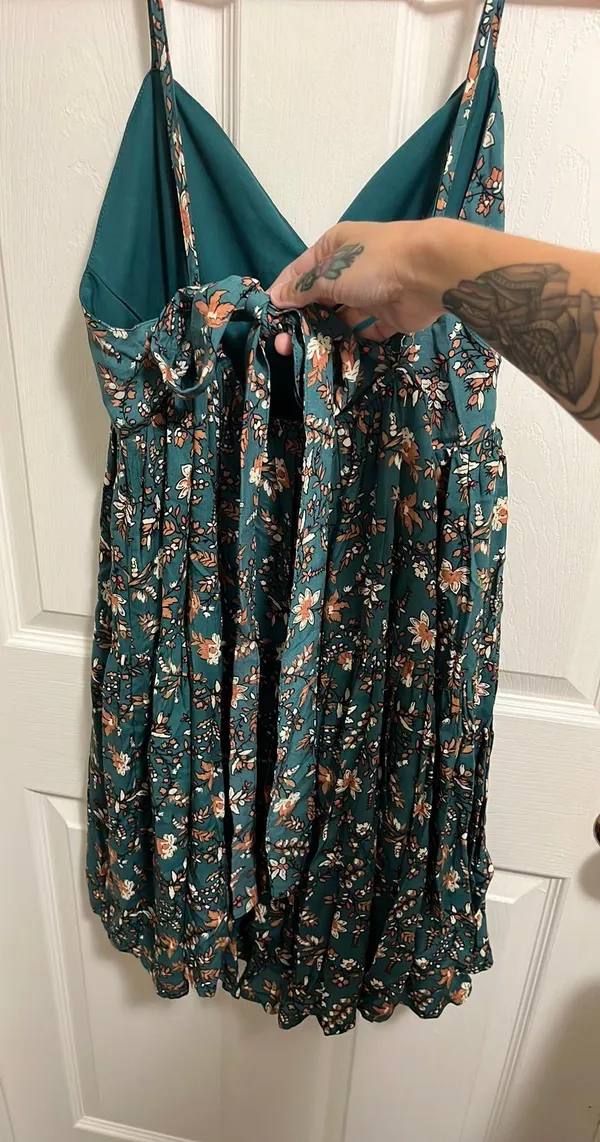 Boutique Dress Size L - Image 2