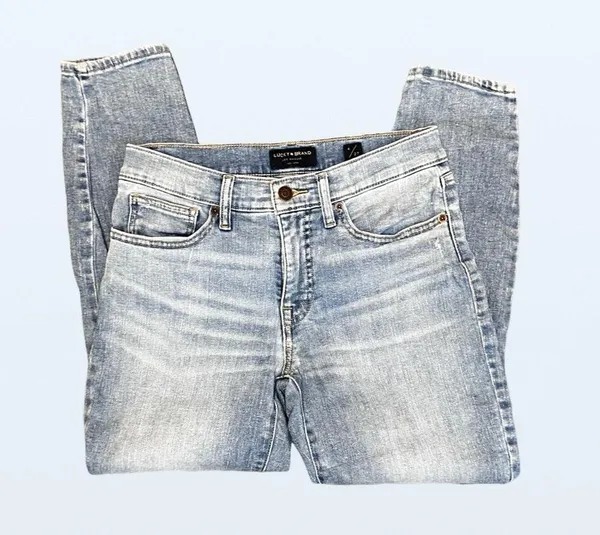 Lucky Brand Mid Rise Crop Ava Light Wash Jeans, Size 4 - Image 8