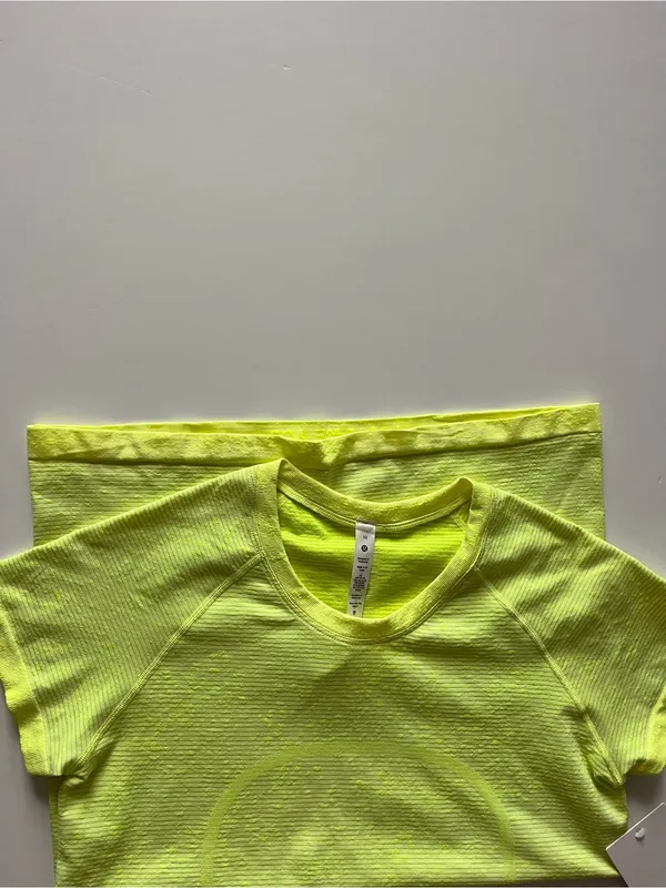 lululemon athletica NWT Swiftly Tech SS 2.0 Disorted Noise Neon Lemon Sorbet-10 - Image 9