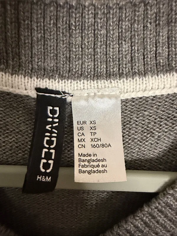 H&M Gray V-Neck Knit Sweater Vest with White Trim - Image 2