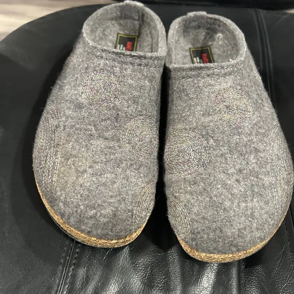 Haflinger Gray Felt Slip - Image 5