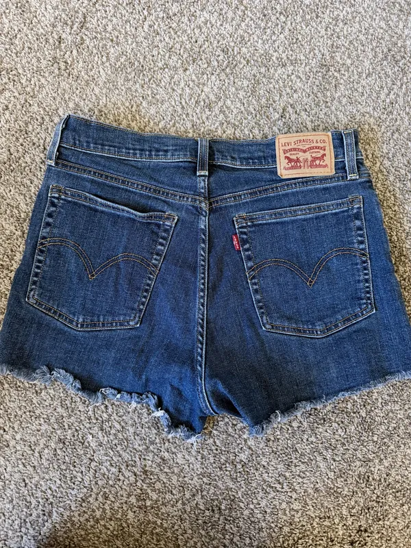 Levi’s Shorts - Image 2