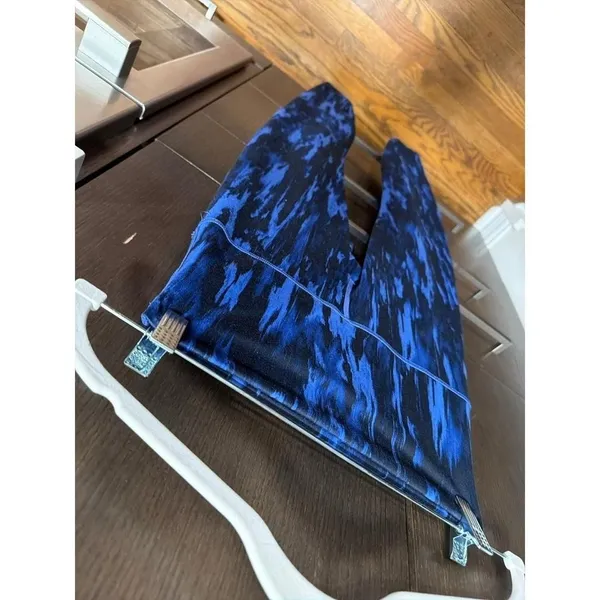 Lululemon Wunder Under High Rise‎ leggings feature a blue and black 6 28" - Image 2