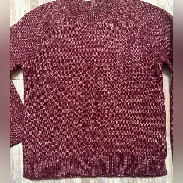 Banana Republic Sweater, Wpmen's Size Medium - Image 2