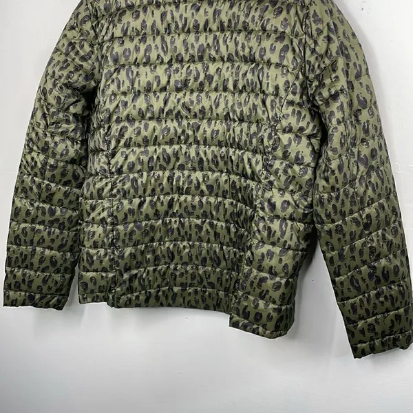 Old Navy Go-H20 Water-Resistant Narrow-Channel Puffer Jacket size Large - Image 9