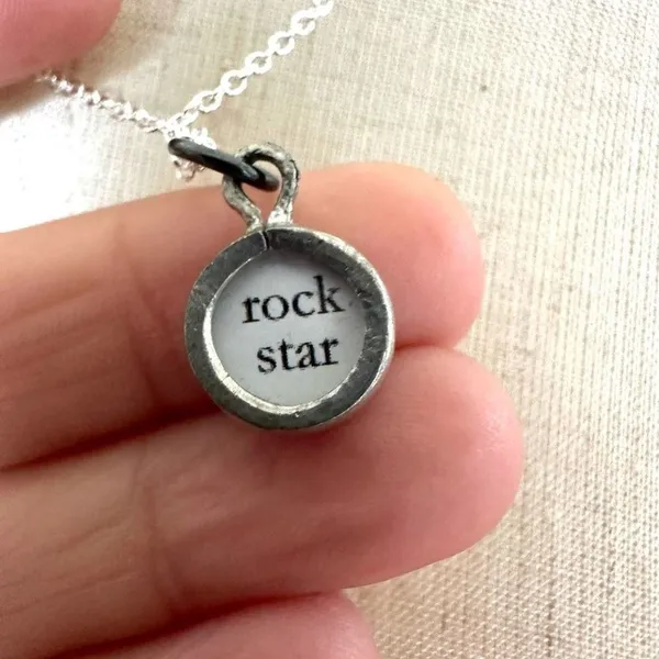 Skeleton rock star small pendant necklace - Image 2