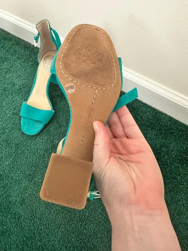 Teal Heels Vince Camuto - Image 3