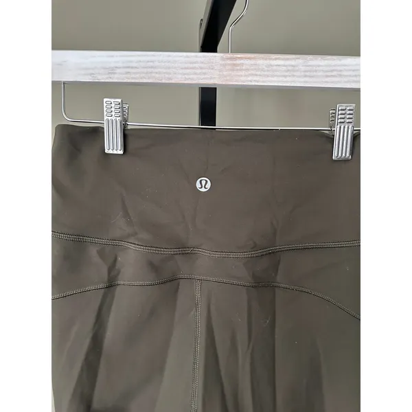 Lululemon In Movement 7/8 Tight *Everlux 25” Size 4 Dark Olive - Image 4