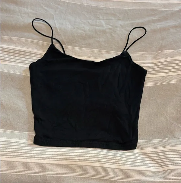 PacSun Black Top Crop - Image 2