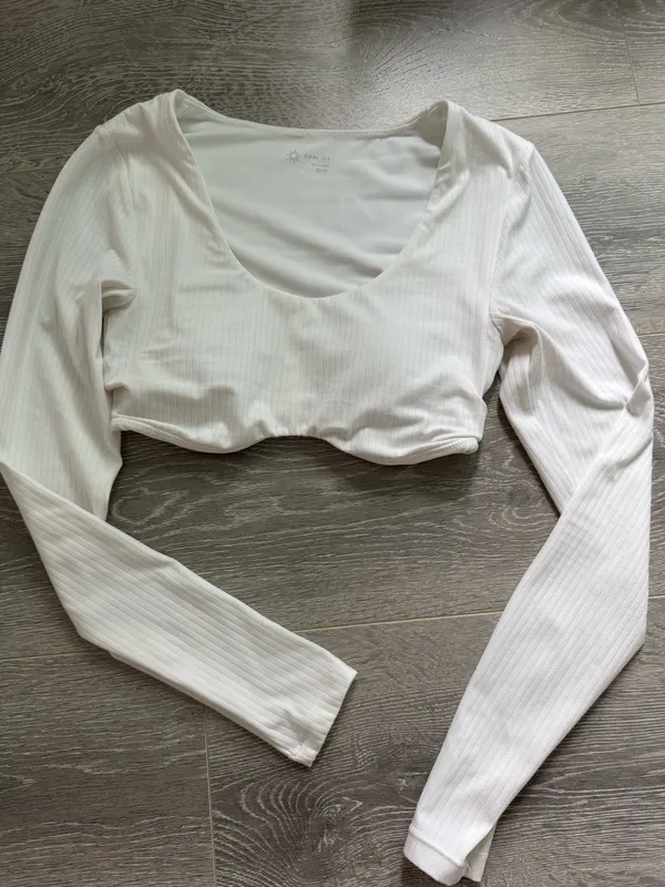 Aerie long sleeve with built in bra - Image 3