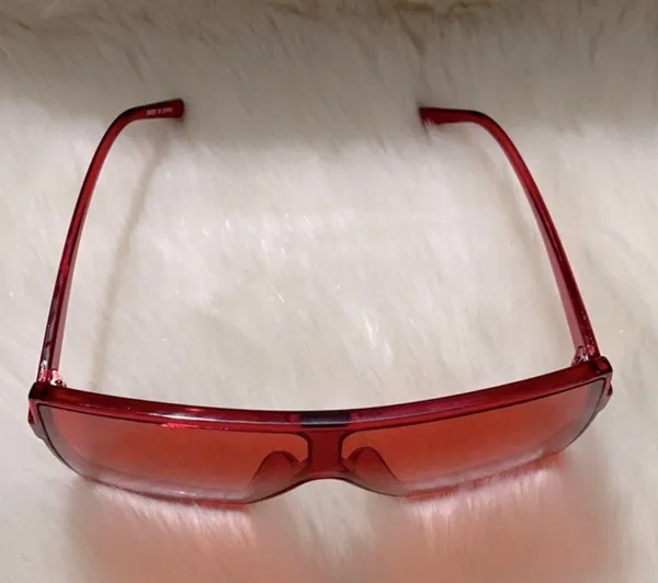 Red Oversized Sunglasses - Image 3