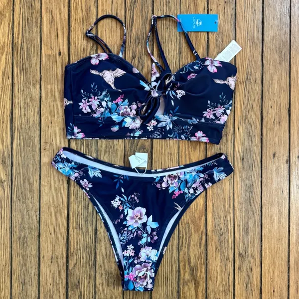Cupshe Floral Print Tie Front Swimsuit Two Piece‎ Bathing Suit Medium - Image 6