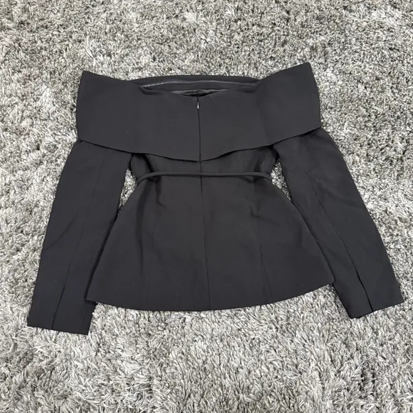 ASOS DESIGN Tailored Off-The-Shoulder Top in Black, Size 4​​ - Image 5
