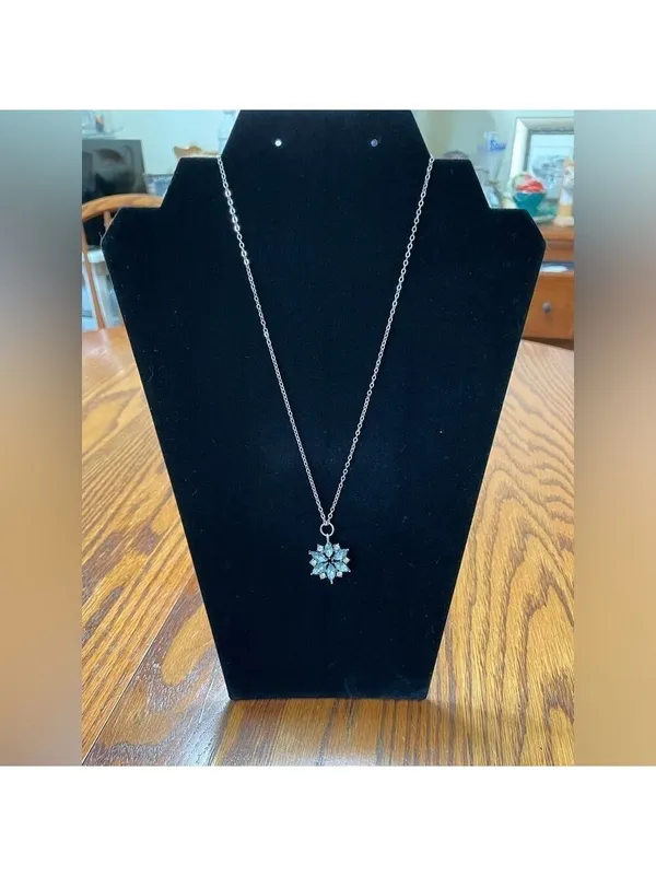 Necklace Snowflake Pendant Clear & Blue Crystals With Silver Tone Chain - Image 6