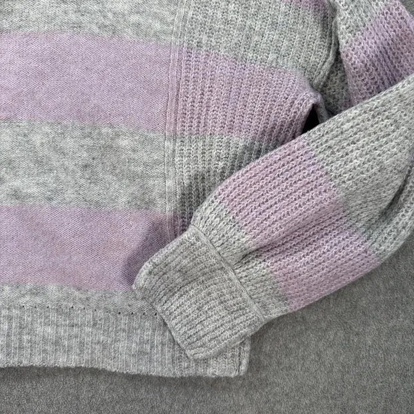 Blu Pepper V-Neck Stripe Pullover Sweater Women's Medium Gray/Purple Knit Boxy - Image 3