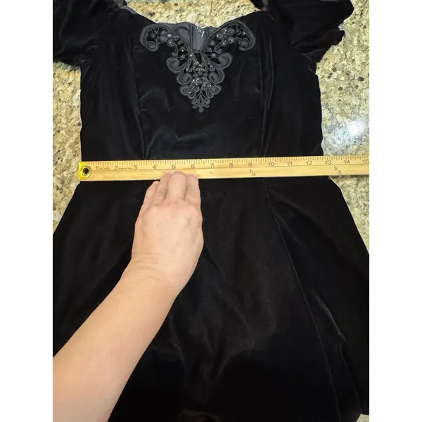 Jessica McClintock Gunne Sax Black Velvet Cocktail Dress Size 5/6 - Image 9