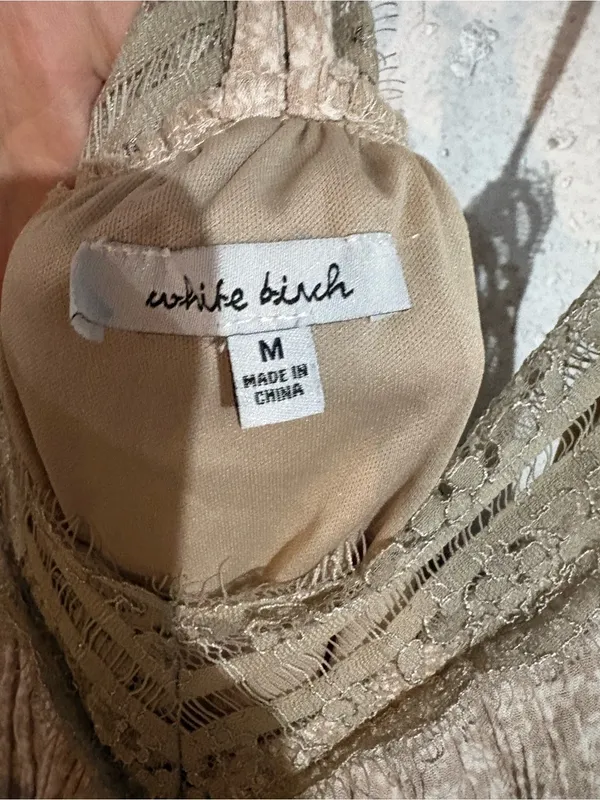 White Birch Floral Lace Trim Tank Top | Size: Medium - Image 4