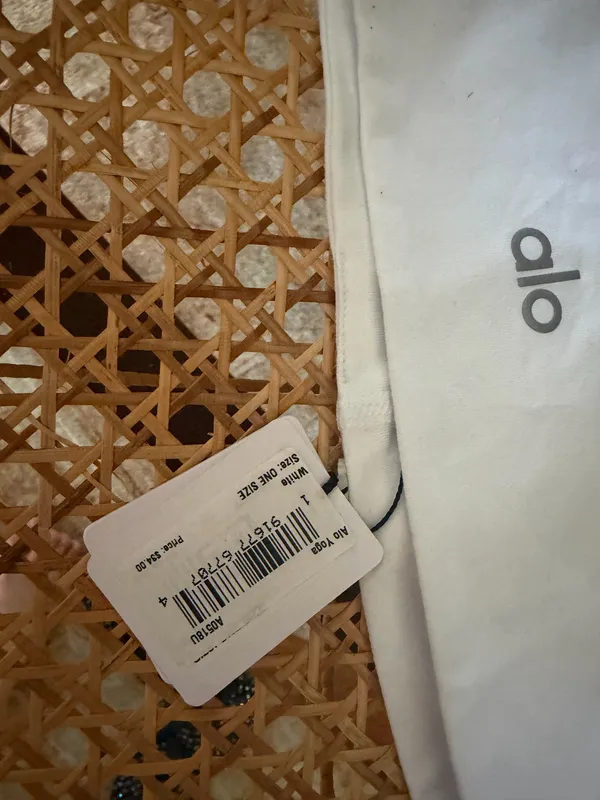 ALO Yoga Soft white Headband brand new - Image 2