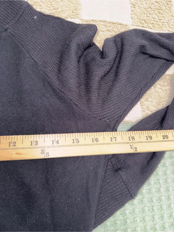 Alala Rise‎ Quarter Zip size M - Image 3
