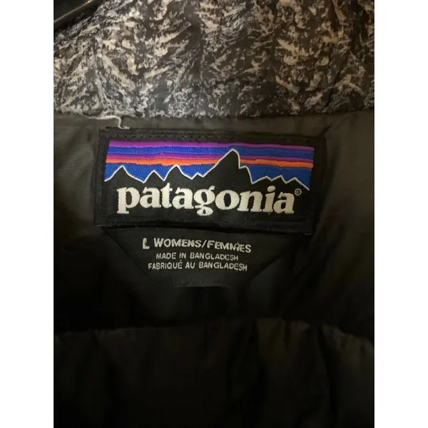 Patagonia down jacket women's size large 84683 - Image 4