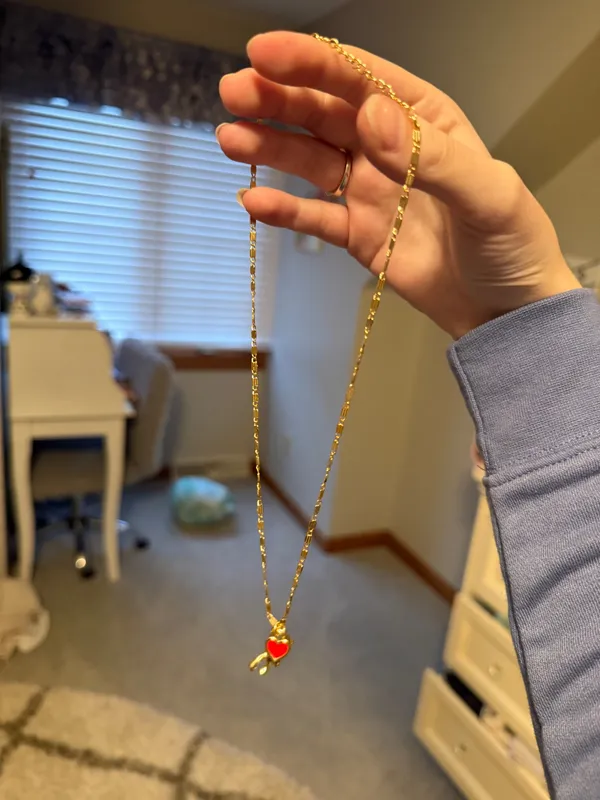 Gold teddy bear and heart necklace from evry jewels - Image 3