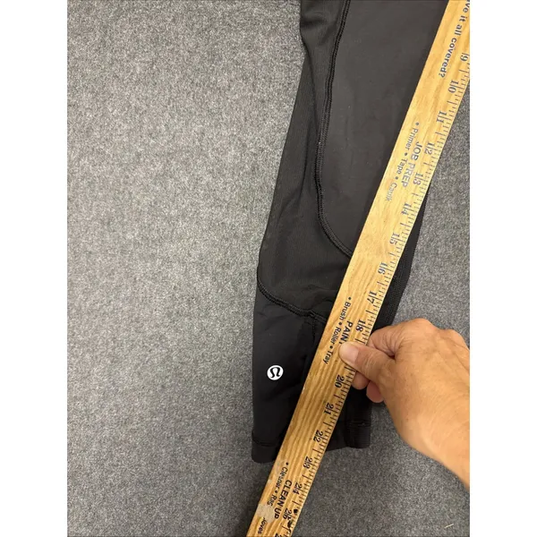 Lululemon Women's Black Mesh Panel Legging Tight In‎ Size 6 Side Pockets Crop - Image 4