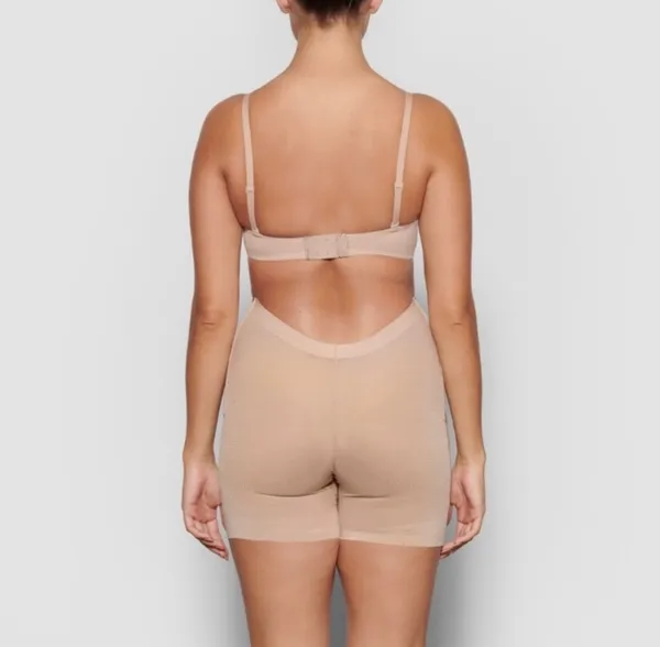 SKIMS Low Back Sheer Sculpting Shorts XS - Image 2