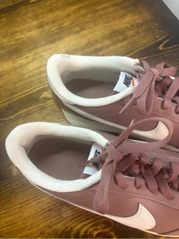 Nike mauve pink sneakers size 7 - Image 4