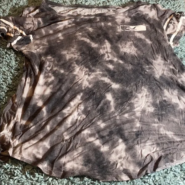 Gray tie dye hollister tee - Image 2