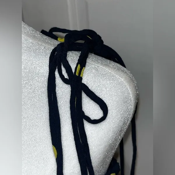 Zara smocked top with polka-dots and shoulder ties Navy and Yellow Size Large - Image 8