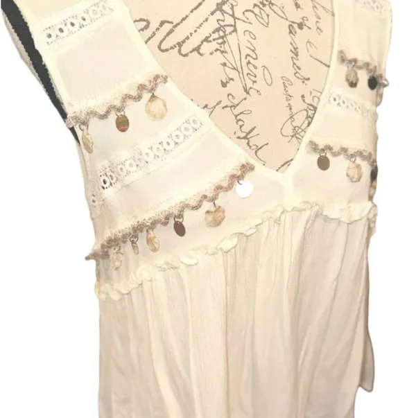 Boutique Sleeveless Embroidered Boho Blouse With Embellished Rope & Eyelet Details. - Image 4