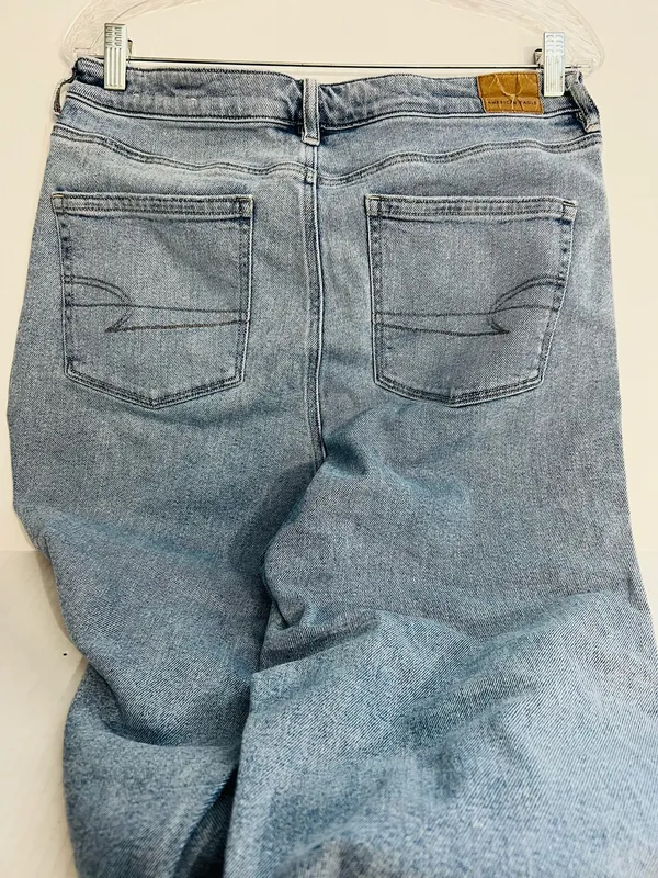 American Eagle Classic Blue Women's Jeans - Image 3