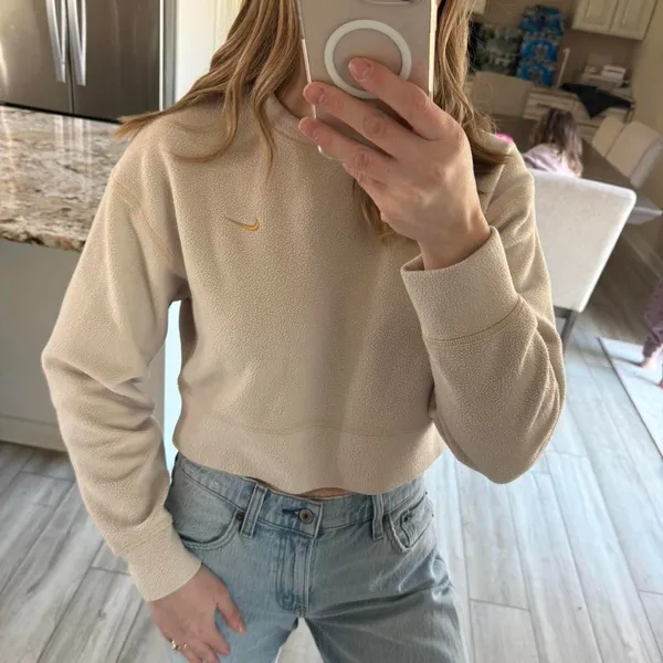 Nike Women's Cream and Tan Sweatshirt - Image 4