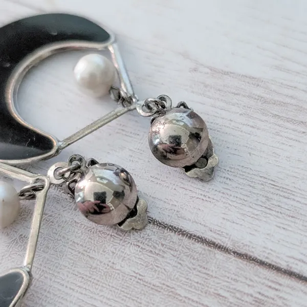 Vintage Clip On Earrings Very Large Black & Faux Pearl Dangle - Condition Issues - Image 4