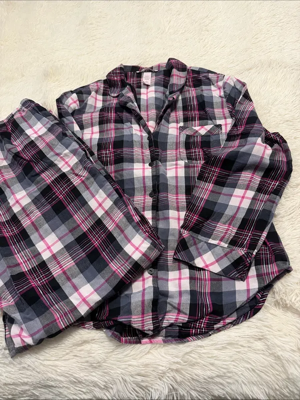 Victoria's Secret Black, White & Pink Plaid Pajama Set - Image 3