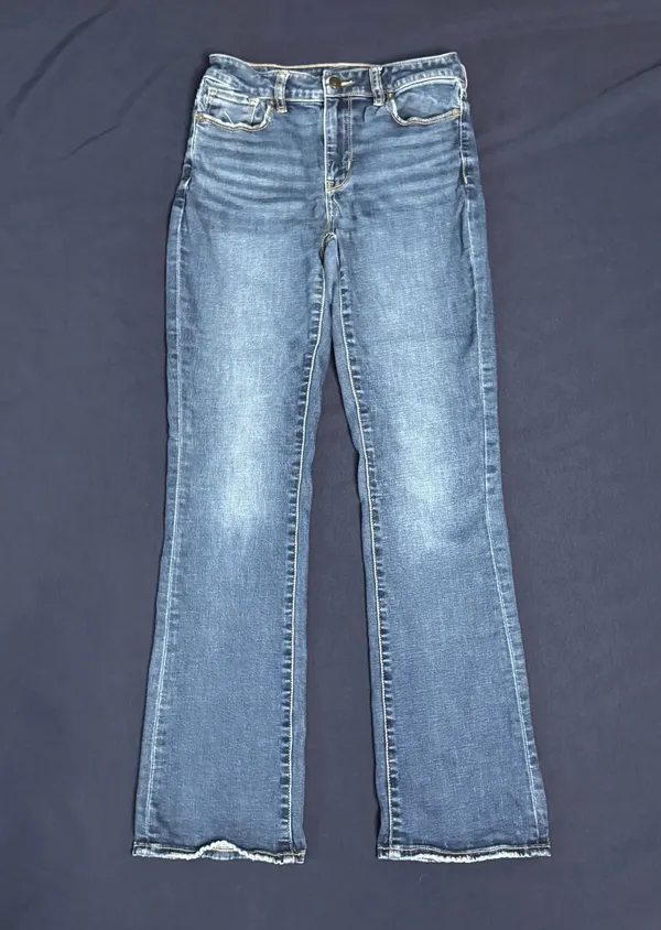 American Eagle High Rise Skinny Kick Jeans 2 Regular Stretch Frayed Hem - Image 3
