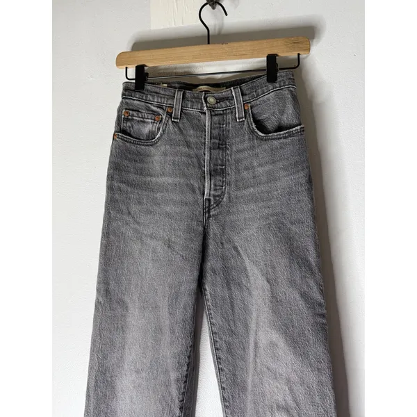 Levi's ribcage straight ankle grey jeans size 24 - Image 3