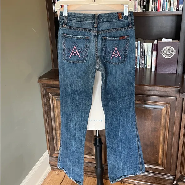 7 for all Mankind Low rise Jeans Bootcut Womens 27 - Image 2