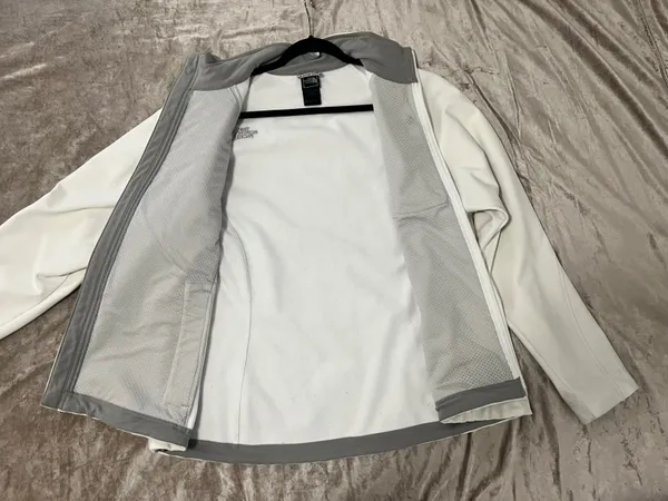 White Northface Hooded Zip Up Jacket - Image 3