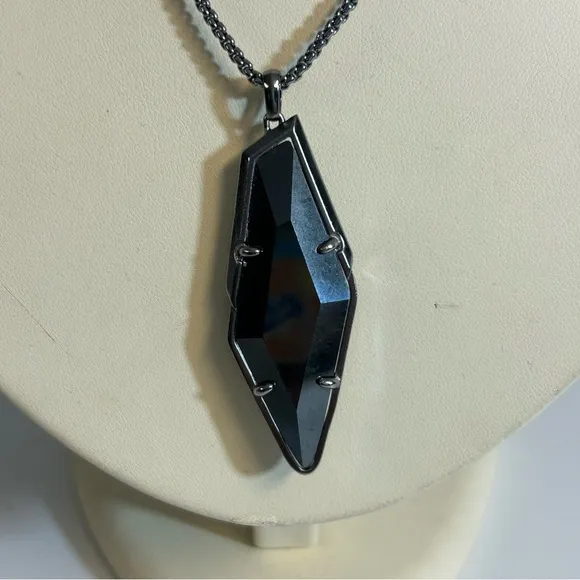 Kendra Scott Beatrice Necklace in‎ Hematite - Image 3