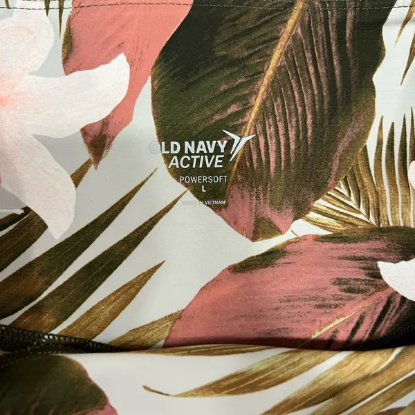 Old Navy biker shorts - Image 2